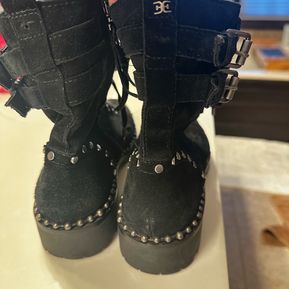 Black suede Sam Edelman Jennifer boot. - Picture 2 of 4
